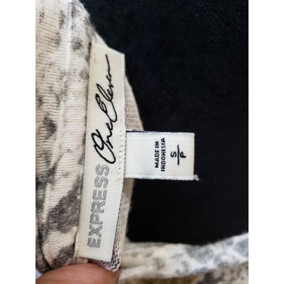 Women's Express Snake Print Long Sleeve Top Size S Long Sleeves Boat Neck - Picture 8 of 10